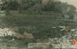 Pekerjaan pembuatan sumur ladang pada tanah datar dalam kondisi 0%.