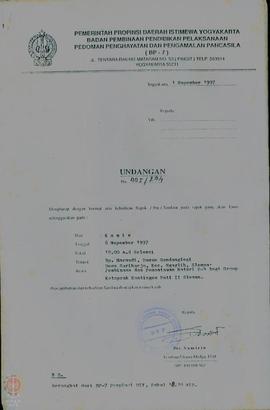 Surat Undangan tertanggal 1 November 1997, tentang pembinaan dan pemanfaatan Materi P-4 bagi Grou...