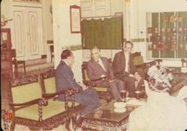 Wakil Gubernur DIY Sri Paduka Paku  Alam VIII sedang berbincang-bincang dengan tamu dari Srilangk...