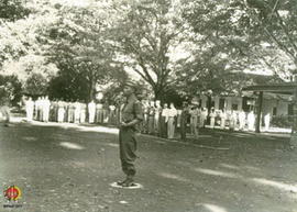 Komandan P.D.M Sleman menerima laporan dari Komandan Pasukan P.K.D.