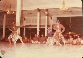 Pementasan sendratari “ Ronggo Lawe” dari kontingen Kabupaten Dati II Kotamadya Jogjakarta