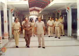 Walikota Yogyakarta, R. Widagdo bersama Asisten Ekonomi dan Pembangunan DIY, sedang meninjau lant...
