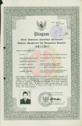 Berkas Piagam atas nama Drs. Edy Yusuf Nur Samsu Santosa yang telah mengikuti Penataran  Pedoman ...