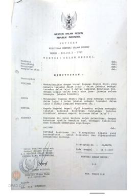 Berkas Data kepegawaian Drs. Suhardjo,  mantan Inspektorat Wilayah Kab. Wilayah Propinsi DIY
