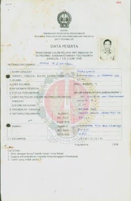 Bendel Data peserta Penataran calon pelatih inti Simulasi P-4 di Provinsi Daerah Istimewa Yogyaka...