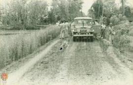 Rombongan DPRD meninjau persawahan di Ponjong bersama rombongan Bupati  Dharmakun