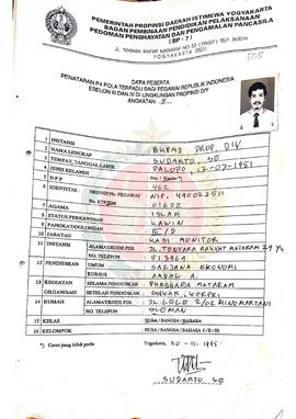 Berkas data peserta Penataran P-4 Pola Terpadu bagi Pegawai Republik Indonesia Eselon III dan IV ...